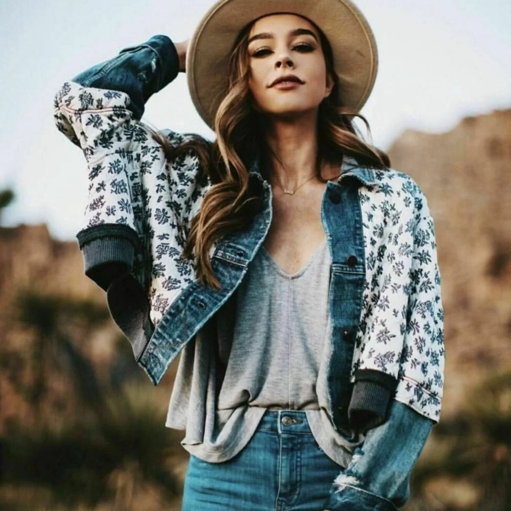 Free People Ditsy Denim Mixed Fabric Quilted Jacket SZ M / L Blue Off White - Picture 1 of 12